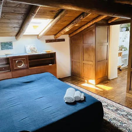 Apartment Cozy Wooden Attic With Panoramic Views Botticino Sera